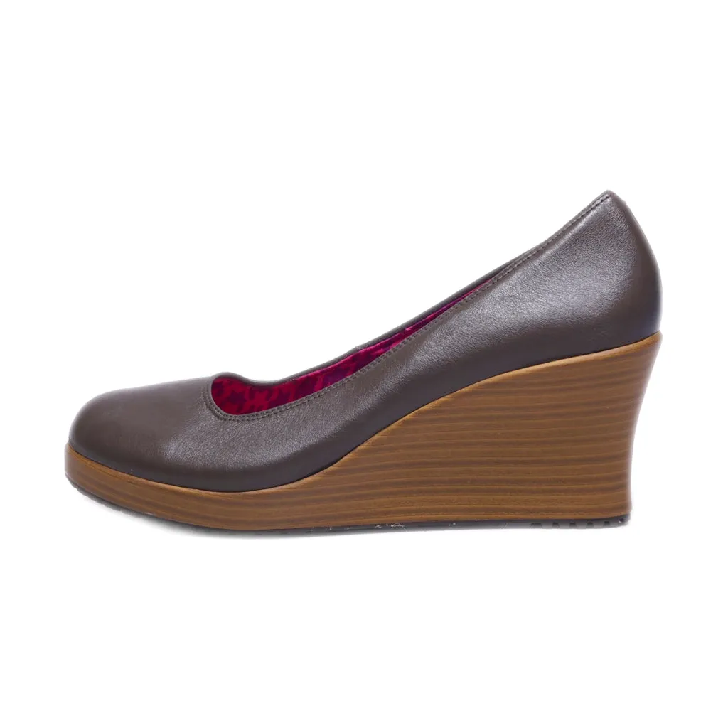 Crocs A-Leigh Closed Toe Wedge Shoes Leather Brown Colour For Women