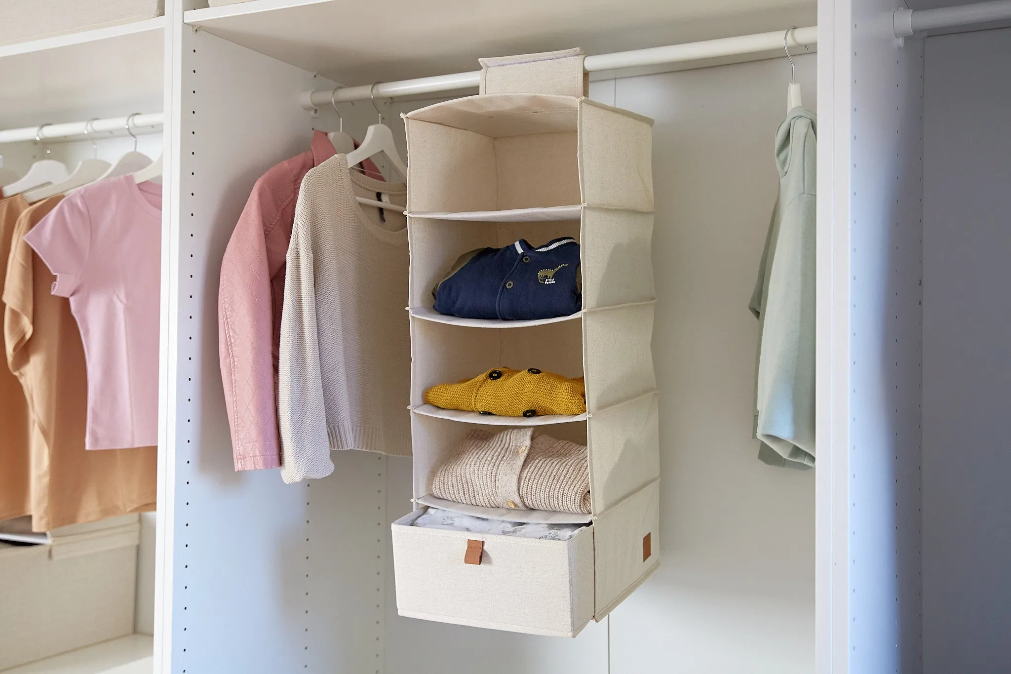 Hanging Organiser With 5 Compartments Including Drawer