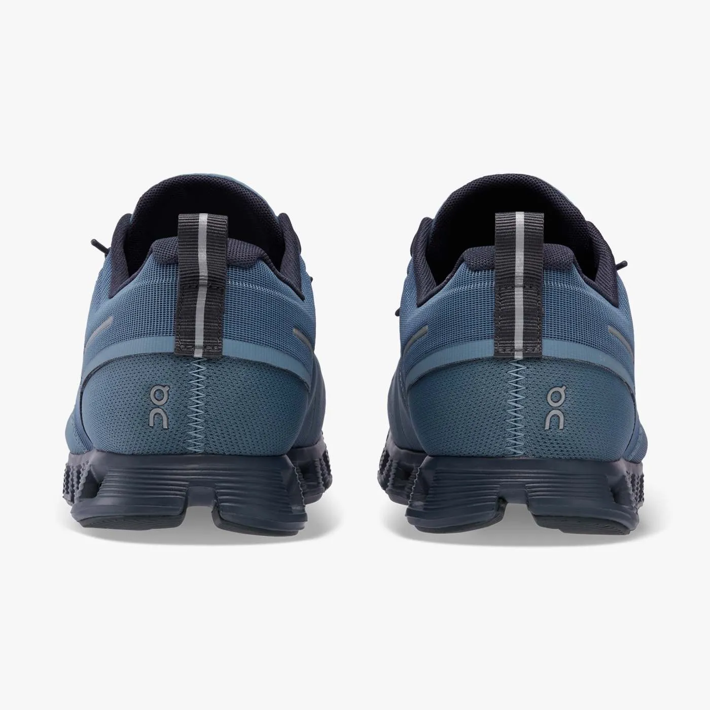 On Running Men's Cloud 5 Waterproof Shoes - Metal / Navy