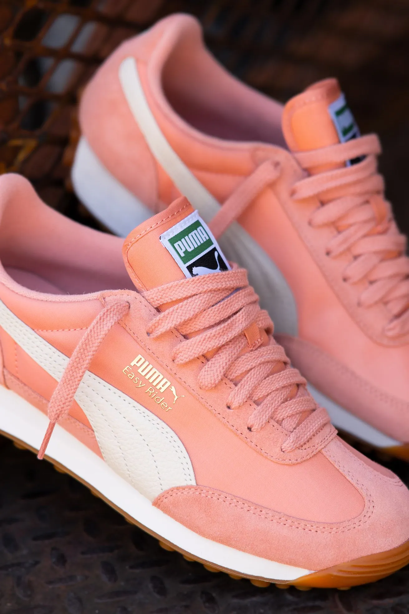 Womens Puma Easy Rider Vintage (Deeva Peach/Alpinesnow/Puma Gold)